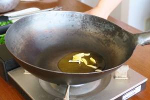 ブロッコリーの腐乳炒め03