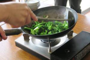 ブロッコリーの腐乳炒め04