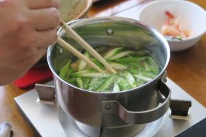 海老とアスパラのスープ06